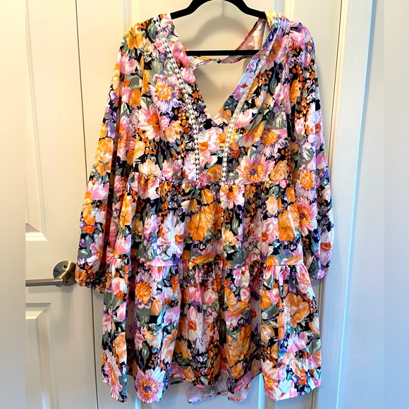 Gorgeous Floral Dress - Picture 1 of 2